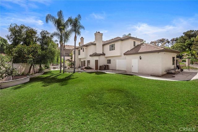240 S Willowcreek Lane, Anaheim, CA 92808