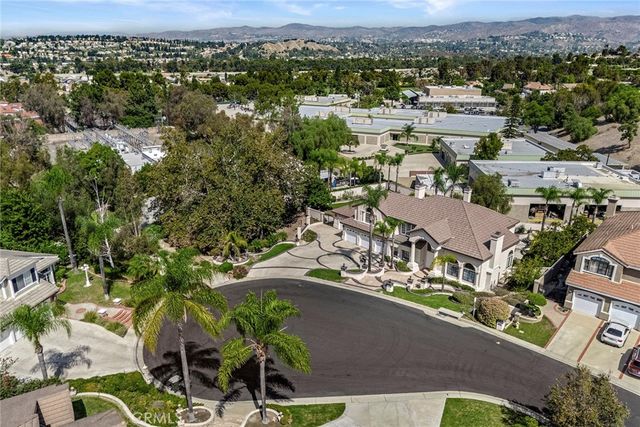 240 S Willowcreek Lane, Anaheim, CA 92808