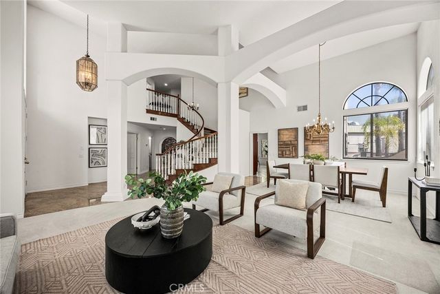240 S Willowcreek Lane, Anaheim, CA 92808