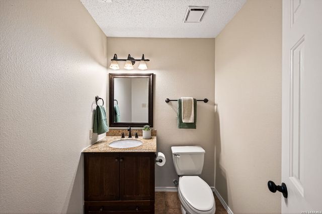 9302 LIMESTONE HL, San Antonio, TX 78254