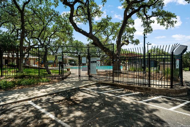 9302 LIMESTONE HL, San Antonio, TX 78254
