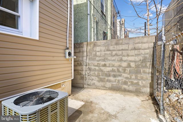 2437 S BEULAH ST, Philadelphia, PA 19148