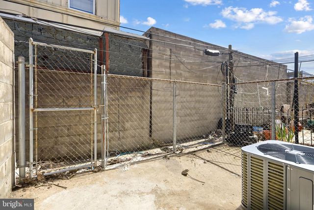 2437 S BEULAH ST, Philadelphia, PA 19148