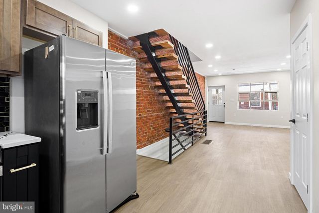 2437 S BEULAH ST, Philadelphia, PA 19148