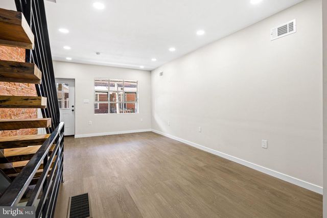 2437 S BEULAH ST, Philadelphia, PA 19148