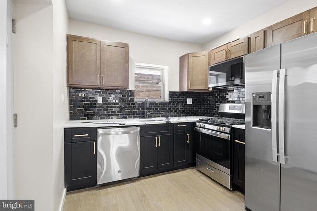 2437 S BEULAH ST, Philadelphia, PA 19148