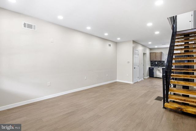 2437 S BEULAH ST, Philadelphia, PA 19148