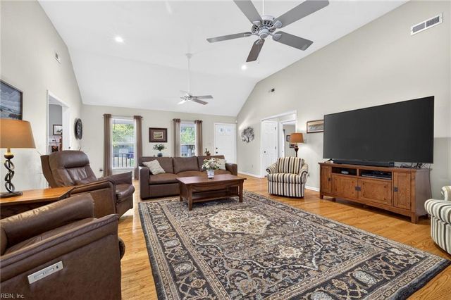 4827 Condor DR, Chesapeake, VA 23321