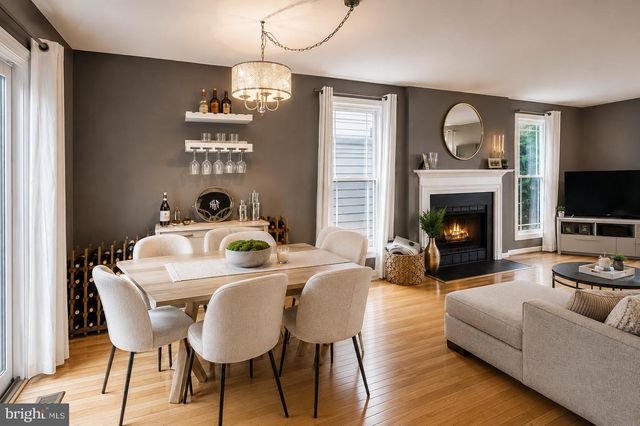 904 S MONROE ST, Arlington, VA 22204