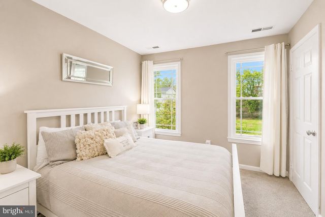 904 S MONROE ST, Arlington, VA 22204