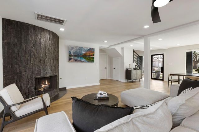 5934 Dumfries Drive, Houston, TX 77096