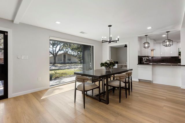 5934 Dumfries Drive, Houston, TX 77096