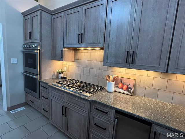 14612 Amberleigh Hill Court, Chesterfield, MO 63017