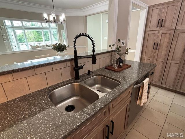 14612 Amberleigh Hill Court, Chesterfield, MO 63017