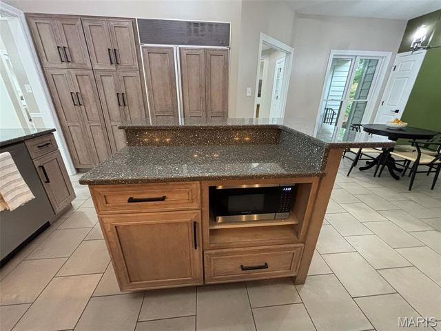 14612 Amberleigh Hill Court, Chesterfield, MO 63017