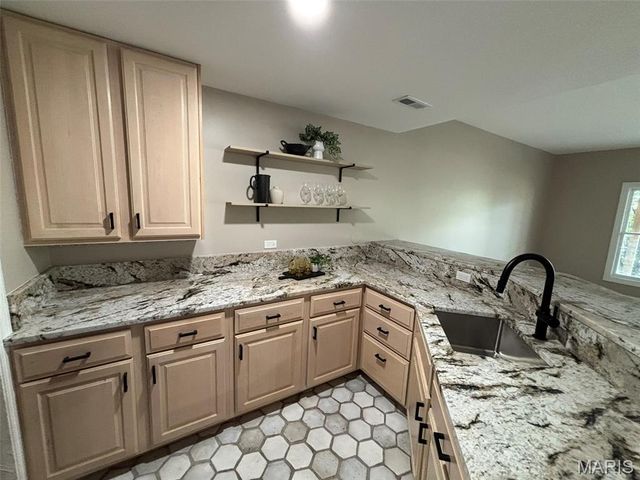 14612 Amberleigh Hill Court, Chesterfield, MO 63017