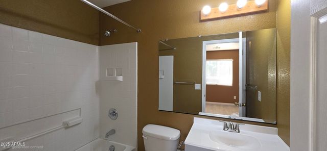 8075 W CHERRY HILLS Drive, Peoria, AZ 85345