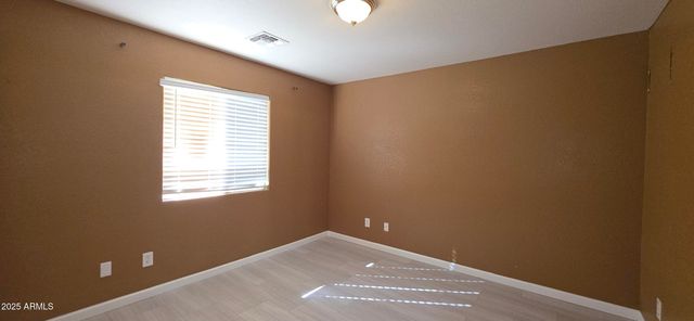 8075 W CHERRY HILLS Drive, Peoria, AZ 85345