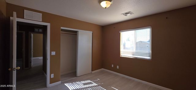 8075 W CHERRY HILLS Drive, Peoria, AZ 85345