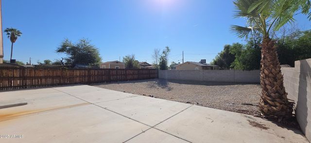 8075 W CHERRY HILLS Drive, Peoria, AZ 85345