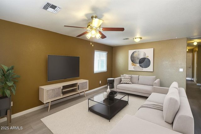 8075 W CHERRY HILLS Drive, Peoria, AZ 85345