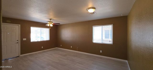 8075 W CHERRY HILLS Drive, Peoria, AZ 85345