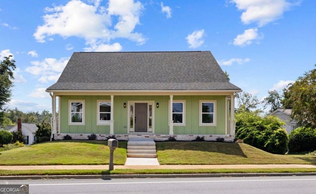 112 Lagrange Street, Newnan, GA 30263