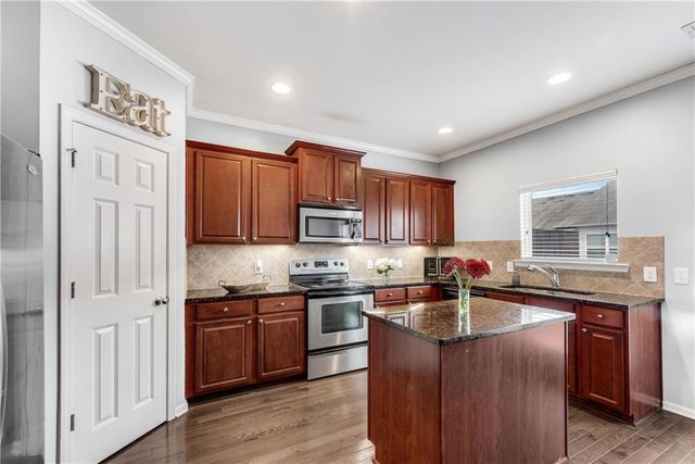 3039 Liberty Way, Atlanta, GA 30318