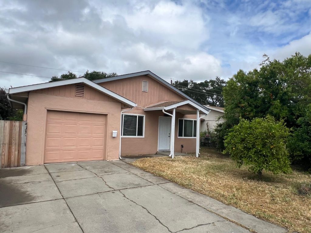 1844 Manzanita Way, West Sacramento, CA 95691