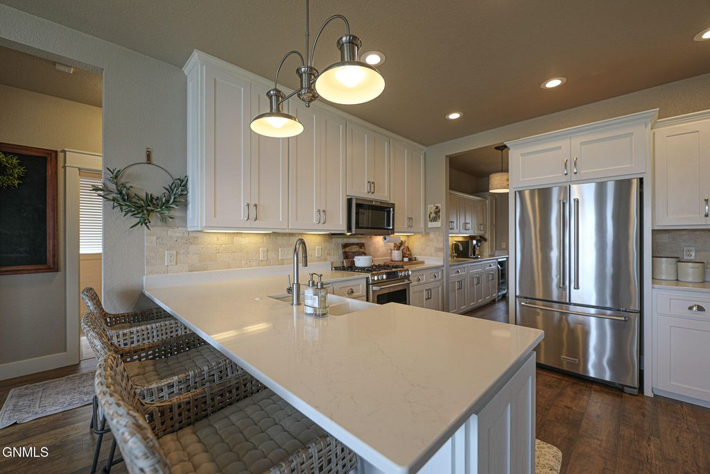 6501 Misty Waters Drive, Bismarck, ND 58503 photo 10