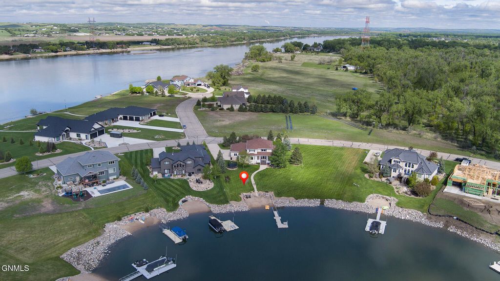 6501 Misty Waters Drive, Bismarck, ND 58503 photo 150