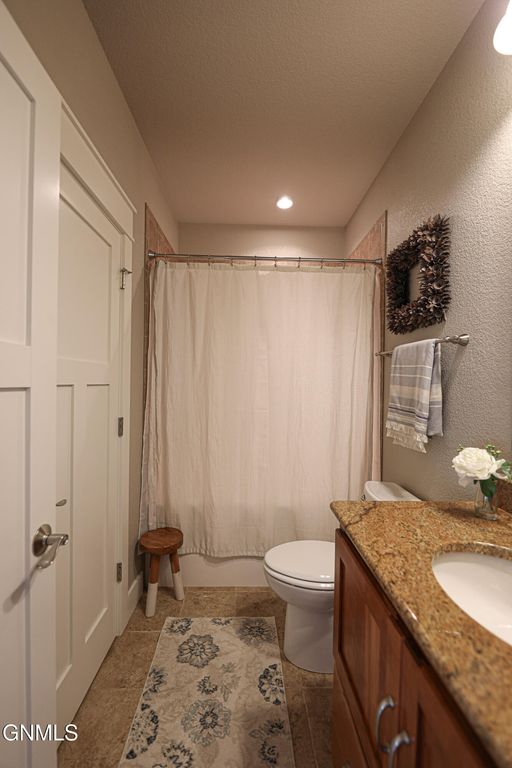 6501 Misty Waters Drive, Bismarck, ND 58503 photo 30