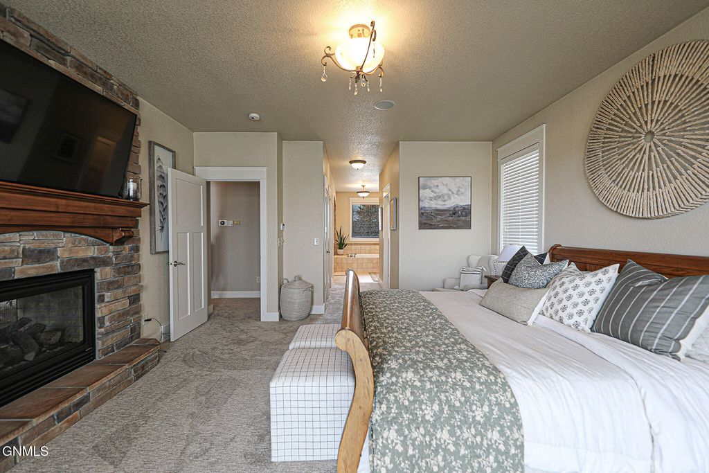 6501 Misty Waters Drive, Bismarck, ND 58503 photo 36