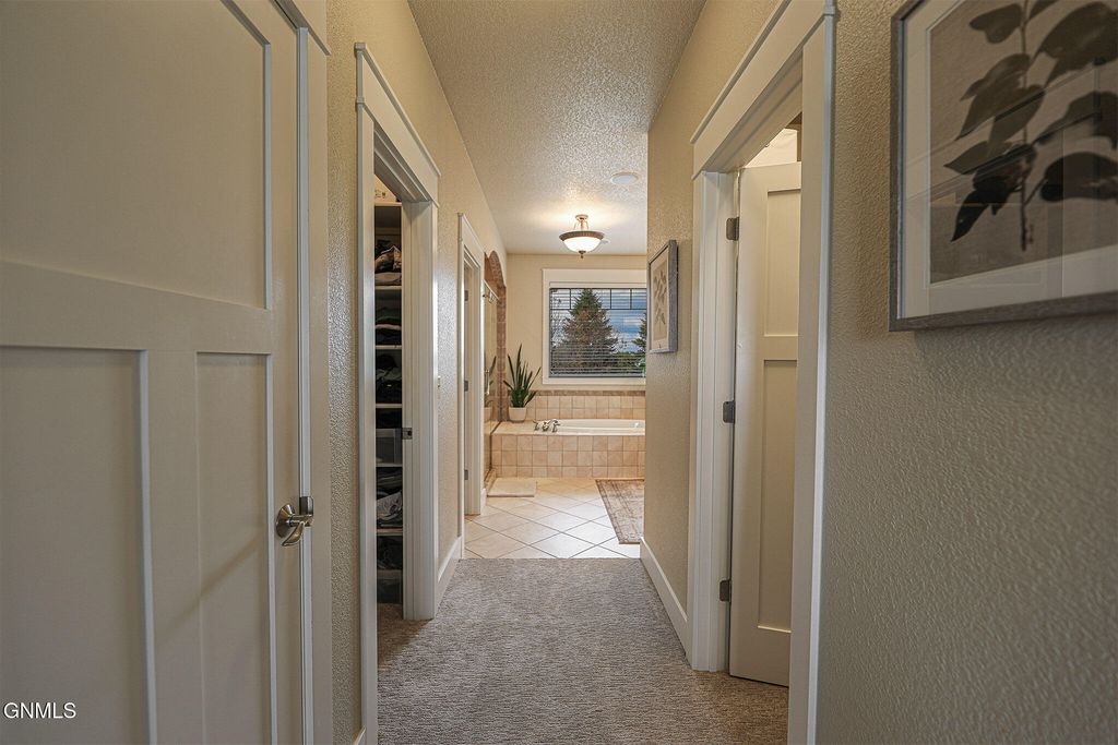 6501 Misty Waters Drive, Bismarck, ND 58503 photo 37