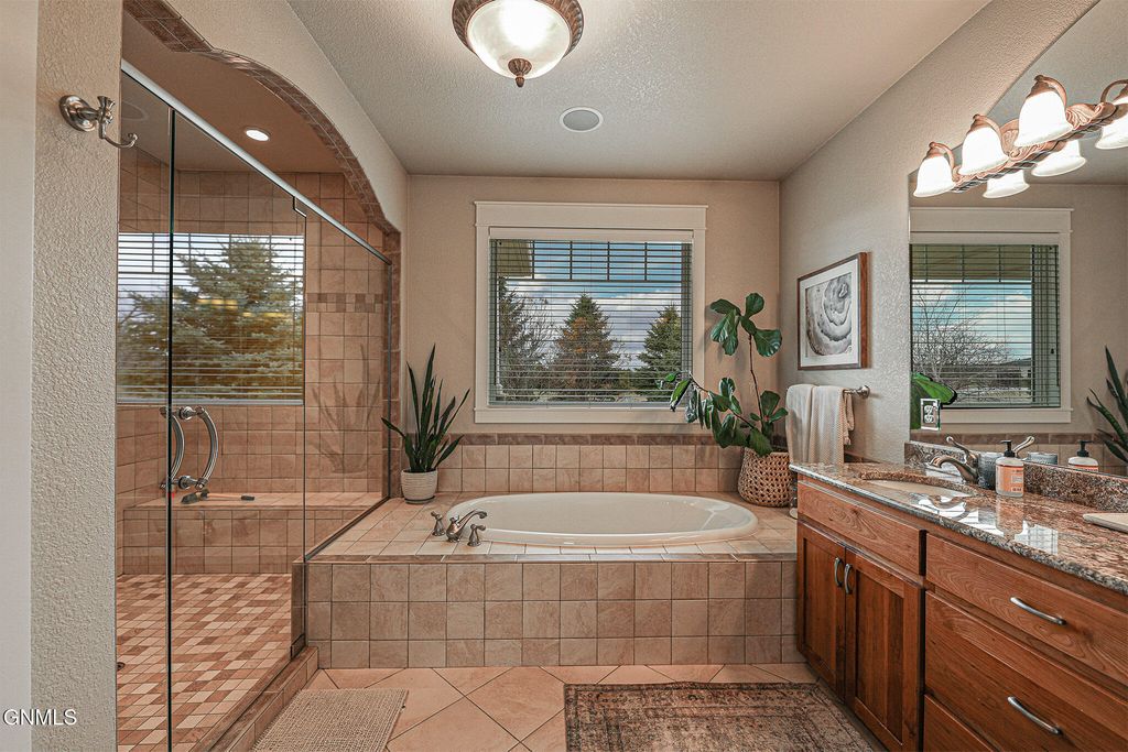 6501 Misty Waters Drive, Bismarck, ND 58503 photo 38