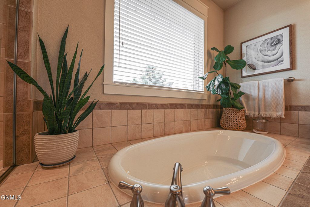 6501 Misty Waters Drive, Bismarck, ND 58503 photo 41