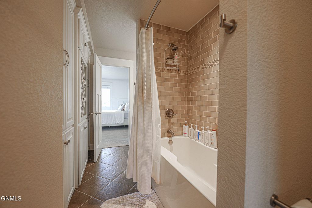 6501 Misty Waters Drive, Bismarck, ND 58503 photo 67