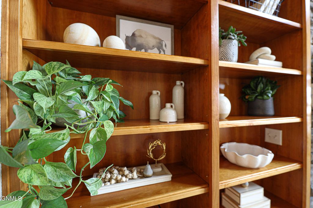 6501 Misty Waters Drive, Bismarck, ND 58503 photo 7