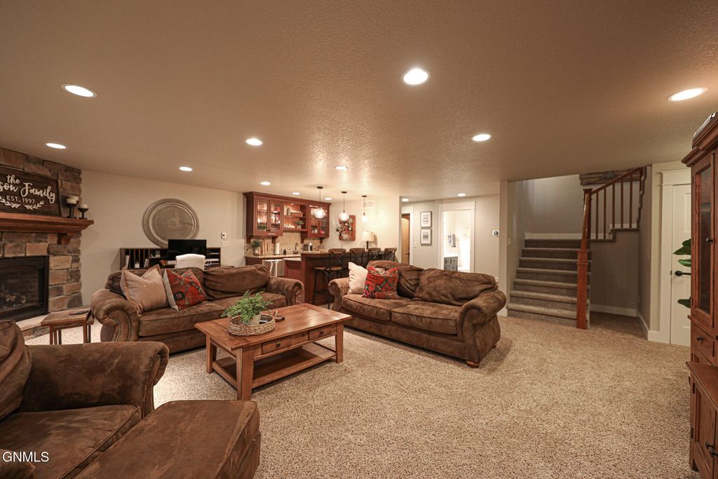 6501 Misty Waters Drive, Bismarck, ND 58503 photo 77