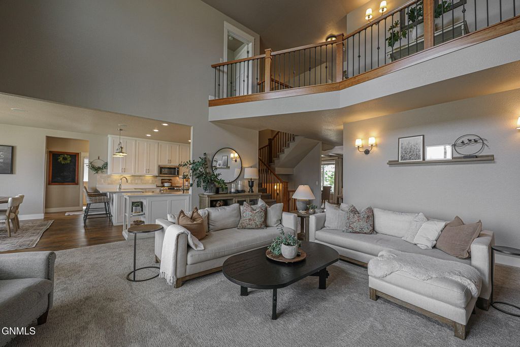 6501 Misty Waters Drive, Bismarck, ND 58503 photo 8