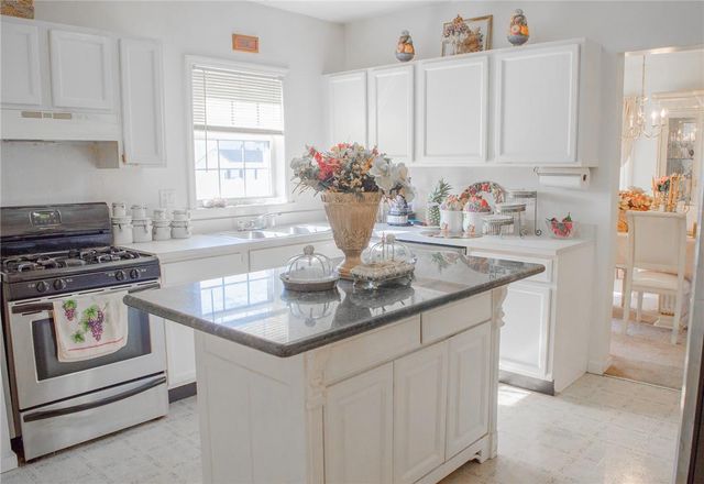 126 Canterbury, Saugerties, NY 12477