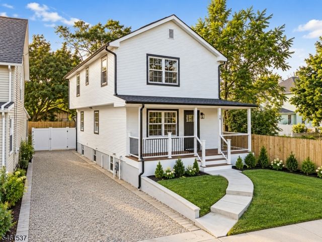 14 Van Dorn St, Keyport Boro, NJ 07735