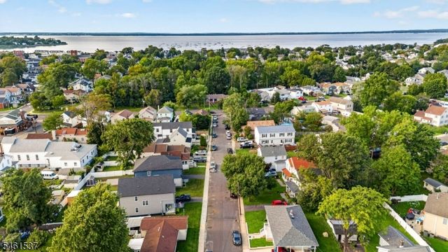 14 Van Dorn St, Keyport Boro, NJ 07735