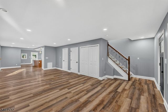 14 Van Dorn St, Keyport Boro, NJ 07735