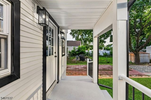 14 Van Dorn St, Keyport Boro, NJ 07735