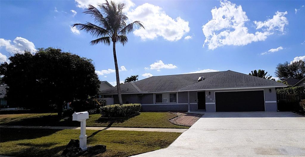 1021 Cherry Lane, Wellington, FL 33414