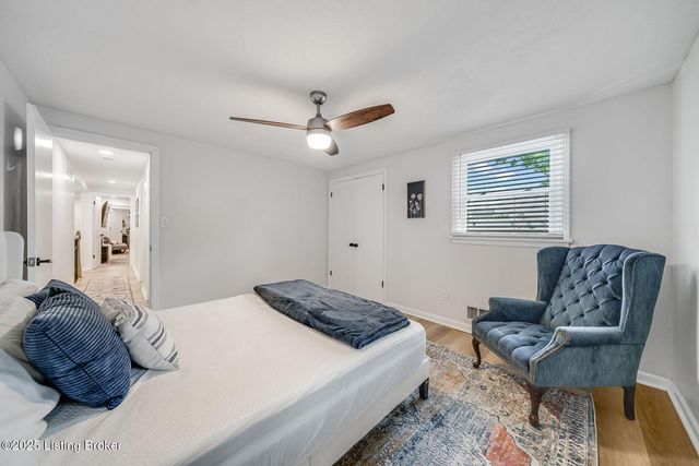 2207 Bashford Manor Ln, Louisville, KY 40218