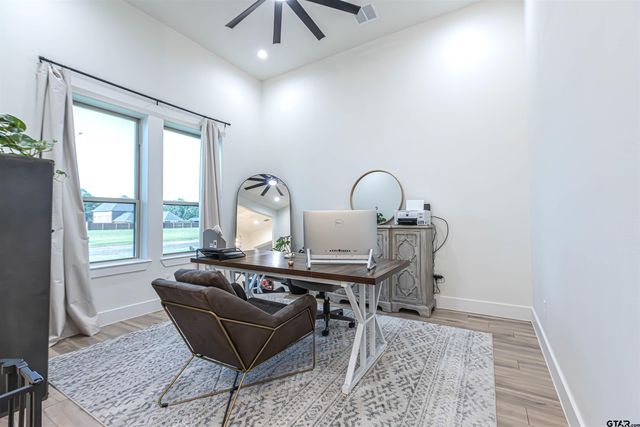 217 DEVONSHIRE, Mt Pleasant, TX 75455
