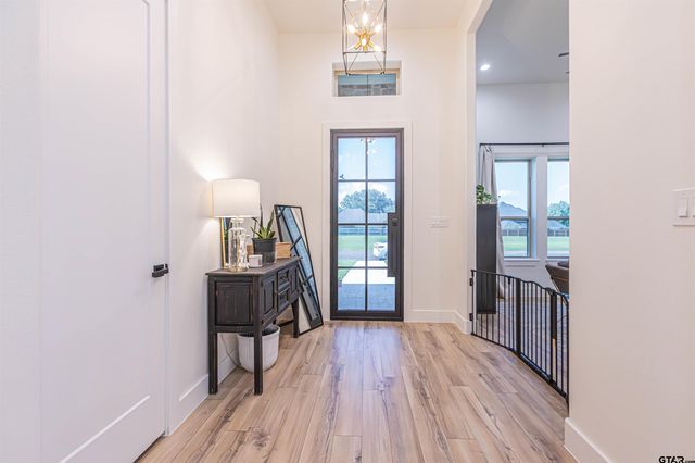 217 DEVONSHIRE, Mt Pleasant, TX 75455
