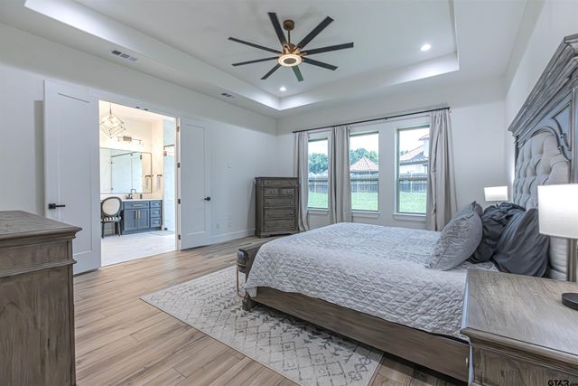 217 DEVONSHIRE, Mt Pleasant, TX 75455